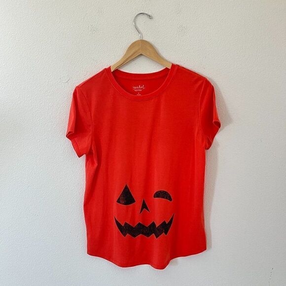 Isabel Maternity by Ingrid & Isabel Pumpkin Face Graphic Maternity T-Shirt - Picture 2 of 11
